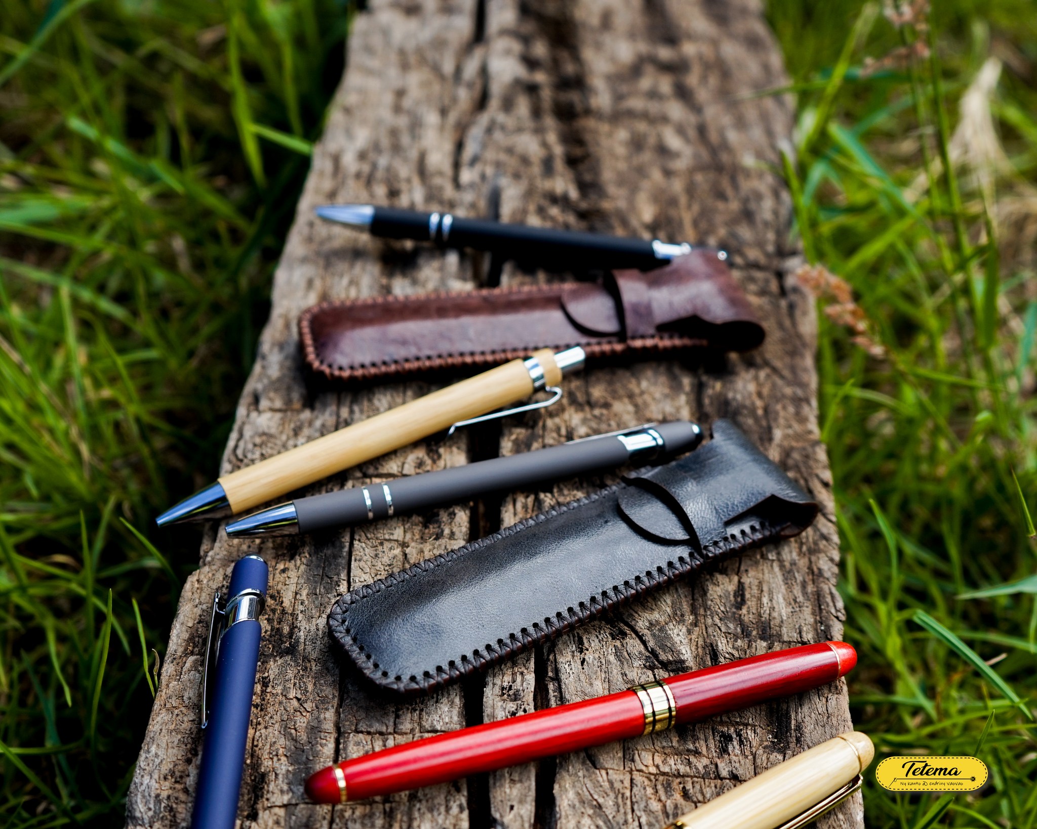 Étuis en cuir pour stylos, personnalisable