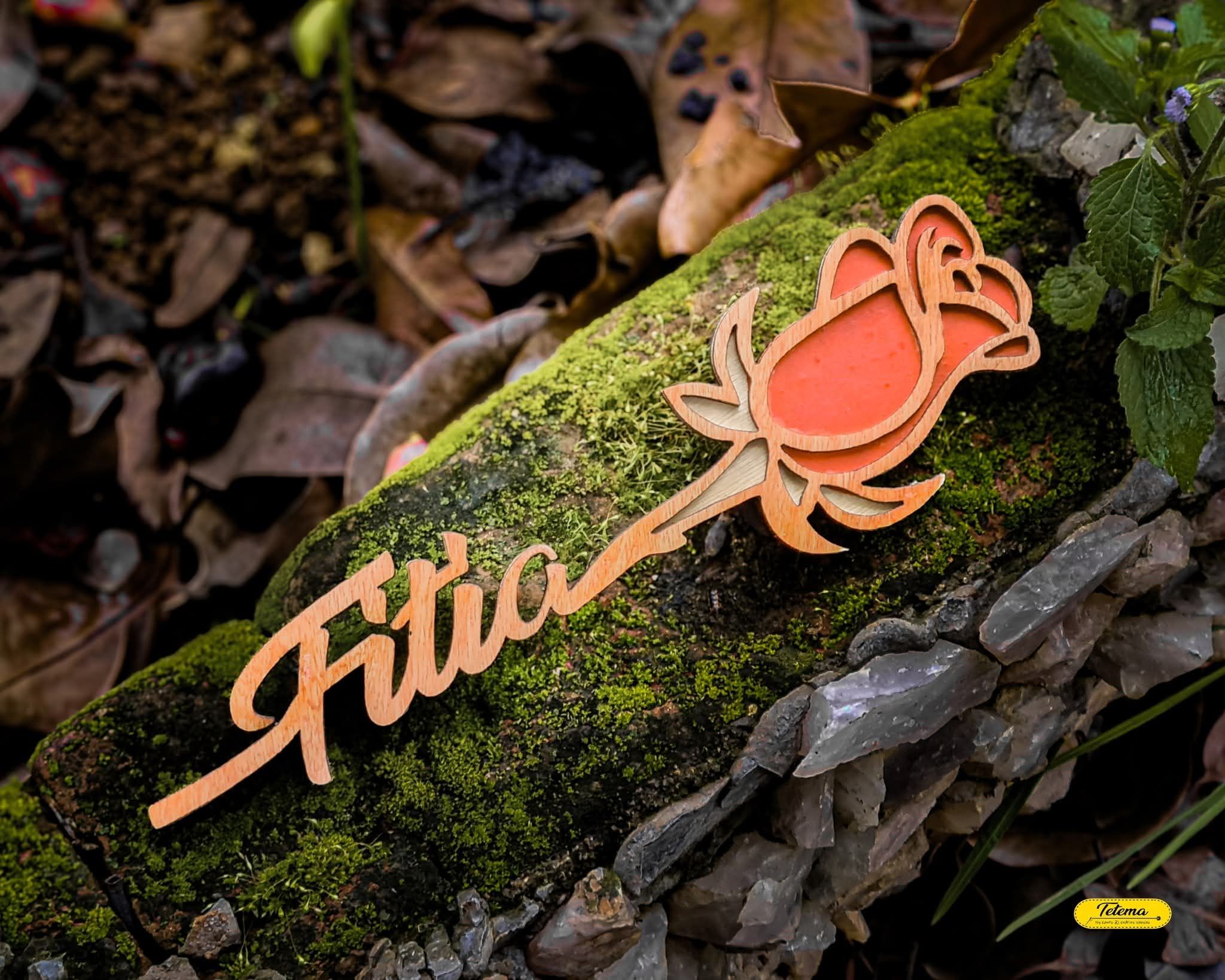 Rose en bois personnalisable