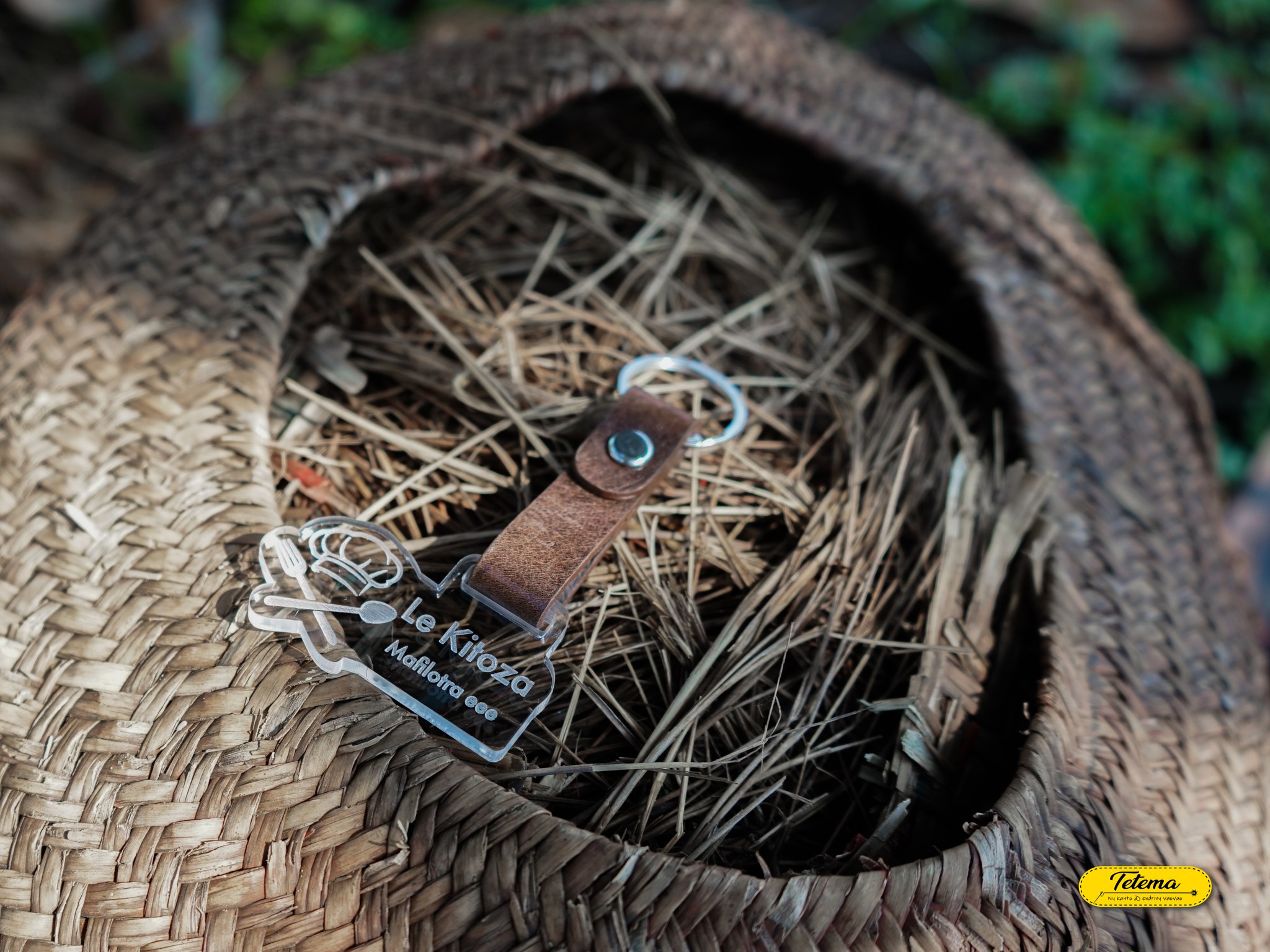 Porte-clés en acrylique et vrai cuir personnalisables - Image 2