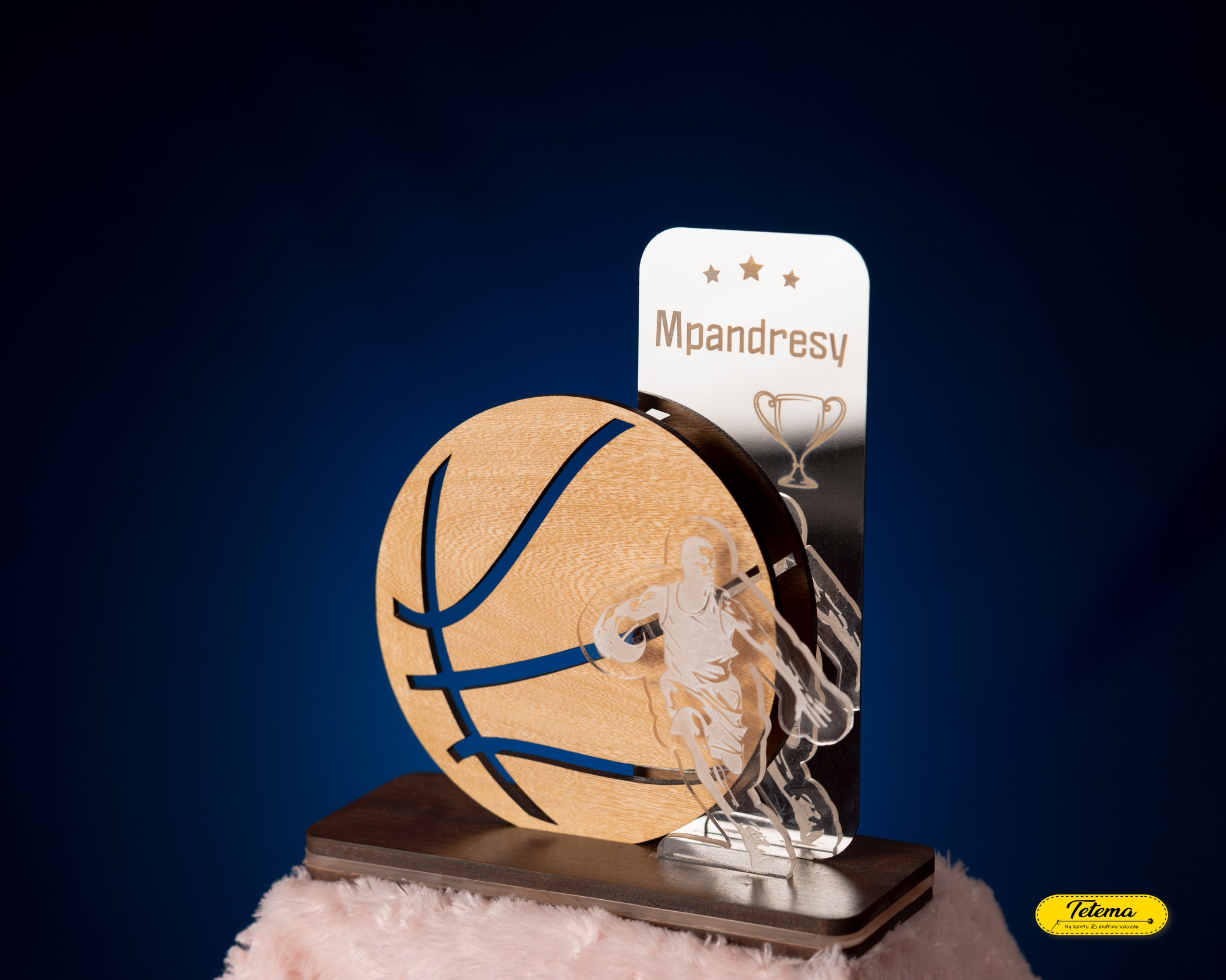 Trophée Signature Bois & Acier Ultra VIP