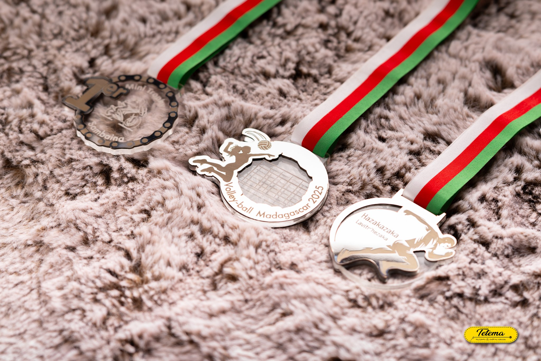 Médaille VIP 100% Personnalisable en Acrylique & Acier - Image 6