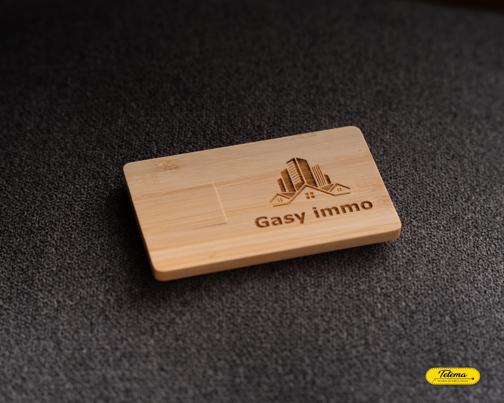 Clé USB en bois forme carte de crédit - Image 2